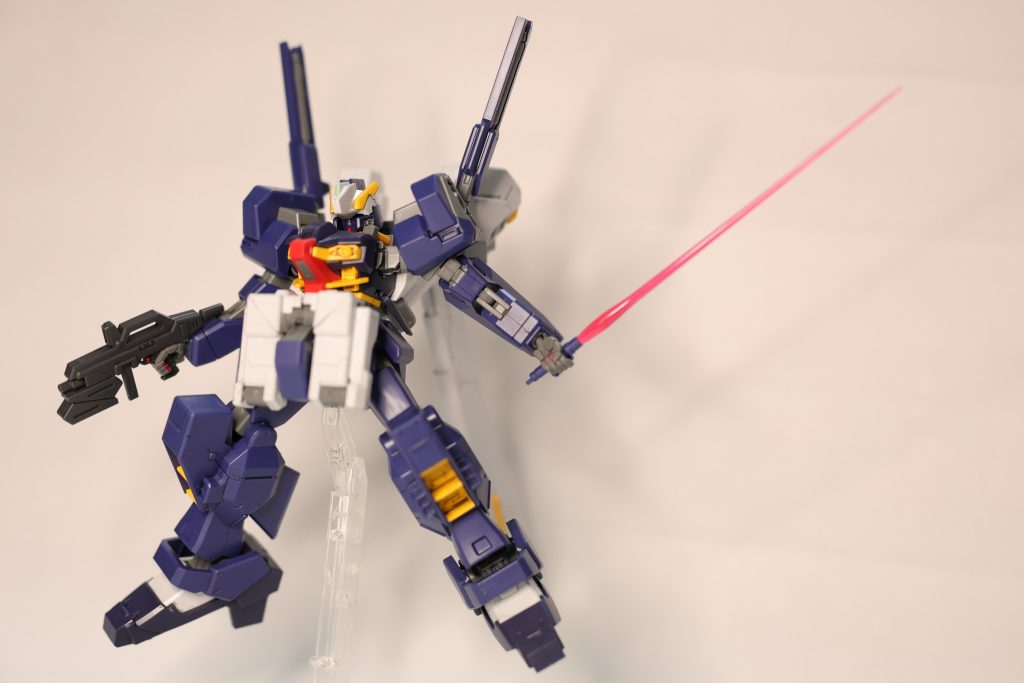 以上、オリジナルハイゼンスレイでした。&nbsp;今回はハイゼンスレイに好きな要素を組み込んでいくというコンセプトで作成しました。バリエーションが多いA.O.Zの機体なので、自分だけのオリジナル仕様を作るのが楽しいです。==================================今年の投稿は以上です。今年も1年間ありがとうございました。&nbsp;よいお年を…