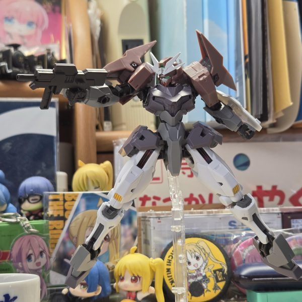 年越し直前ですが、またまた新しいのを作り始めました。今回はガンヴォルヴァをベースに、ルブリス量産型を改修した機体の1機として作ります。（2枚目）