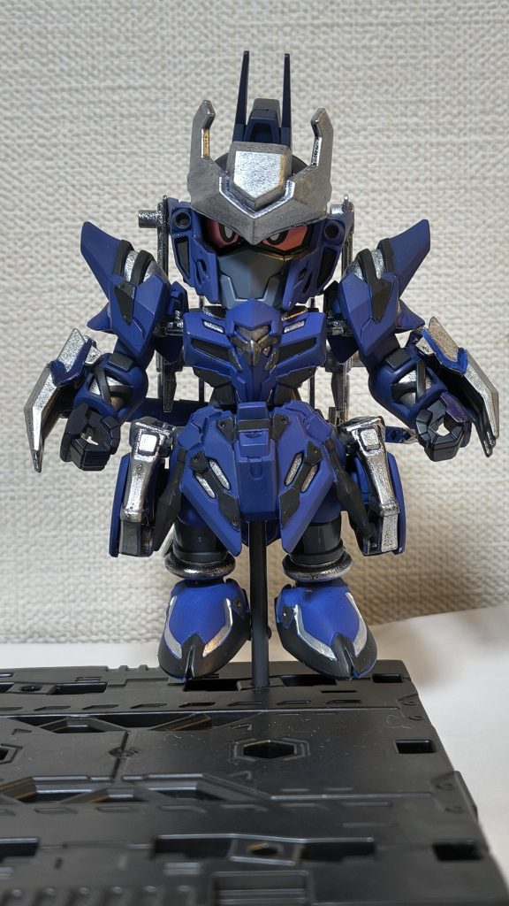 モチーフは昔の格ゲー、ワールドヒーローズのハンゾウです。顔と鉢金？にウェーブライダー固定で余っていたBB戦士デルタプラスの頭を使用しています。