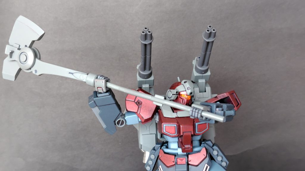 武器1→大型アックス特殊合金で作られた、斬ることよりも叩き潰すことを目的とした武装、という設定です。