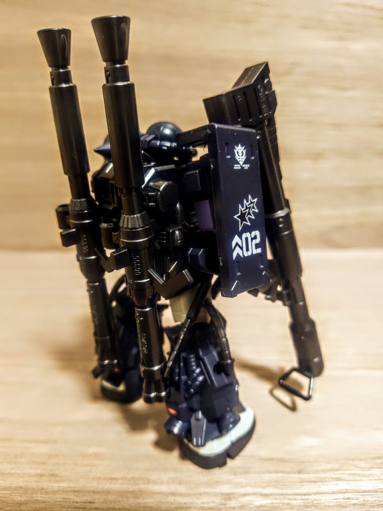 いやこれは渋い、格好良いなんてもんじゃない。その位置にマウントすると高機動型の良さがとか、そもそも〜とかは昨日の脳内設定で乗り越えましょう。とにもかくにも無茶苦茶カッコイイです。HGもなかなか見ないですし、そういう意味では誰でもGフレームでならちゃんと買えるよっていう風にして貰いたい（泣）。アソートの問題で仕方ないにしても、そもそもGフレームっていう2つを1つにして買わせるラインナップの中で、3つ必要な奴はちょっとどうなの？という。箱買いしてダブるのがそれですからね、そりゃ他は絶対数が少なくなりますよ。(偶数にしなくちゃだから)