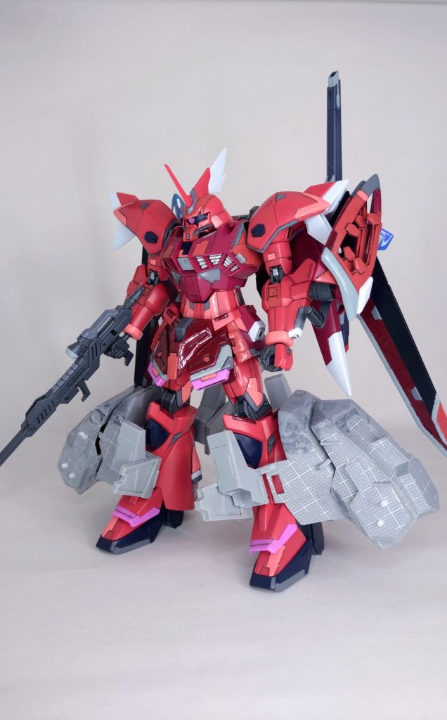 作品名：ゲルググメナース作成中<p>降下中の脚の差替用の固定板を作り替えることにしたのでしばらくこのままです。デカール、トップコートまですると年内は無理か…</p>
