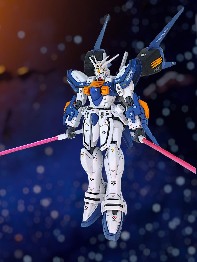 ということで、イザーク専用ゴッドガンダムです！バックパックは分かりやすくSEED感を出すためにエールストライカーとフォースシルエットのパーツを使用しました「新たなる剣」シリーズなのに、普通にカッコ良くなってしまい、ネタ系の描写は控え目に(gundam-kao5)