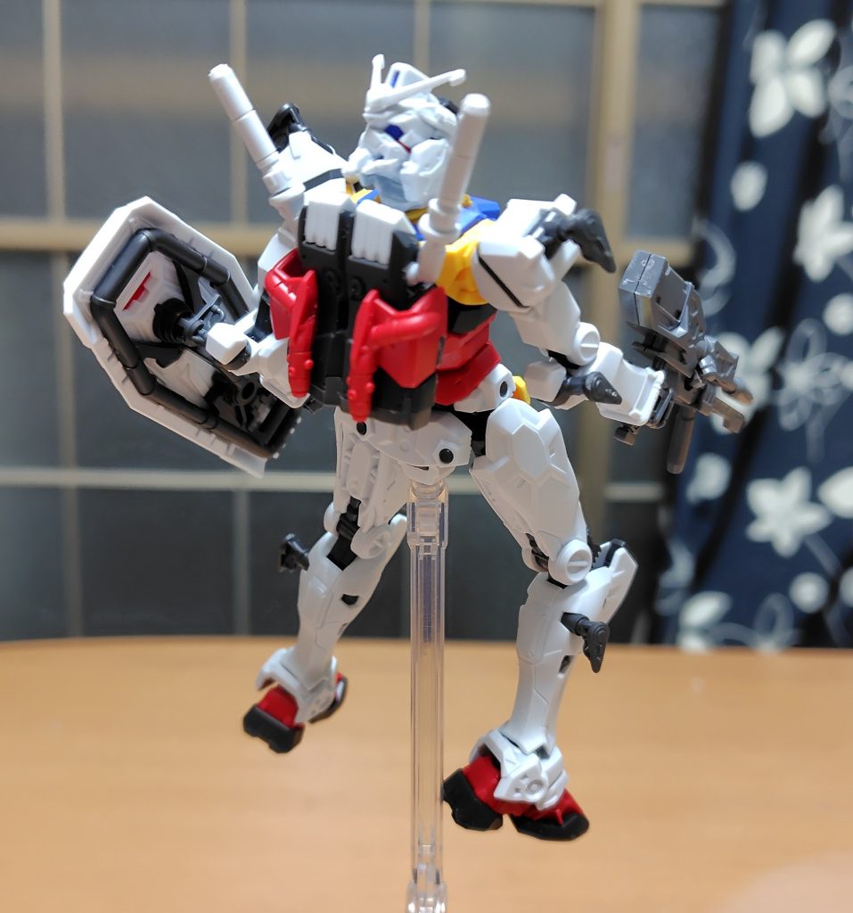 頭部180度回転して後ろに機銃掃射。