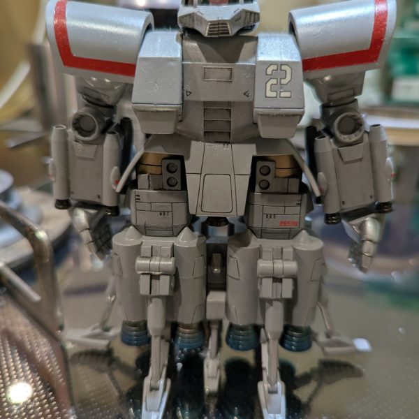 AKさんの鬼ディテールアップ素敵だなと思い、沼に足をチョポっと浸けてみたら、ずぶずぶ沼に呑まれてしまい、あっという間の2週間でした( ´ー`)💫笑没入して気づくと夜中、、日々消耗していく体力と楽しさとの天秤がゆらゆらと。。5〜6年前ぐらいに作ったタコザクを一度脱色し、今年GUNSTAの皆さんから影響を受けて修行した技法を注ぎたいなぁと思いました✨このジオングの試作型、大ロケットエンジンをザクにぶち込んだサイコミュザクがトップクラスに好きな機体なのも気合いが入る一因です😸理由は分かりませんが、異様に好きです🐙笑ノイエ・ジールのケーブルもありますので腕も着脱改修、モノアイビコーン、しみさん水性筆塗り、手描きデカール、そしてひじきさん!NT研の生成AIパイロットも忘れずにの工程で残り20日間走って、紅白戦に奉納します🙏(5枚目)