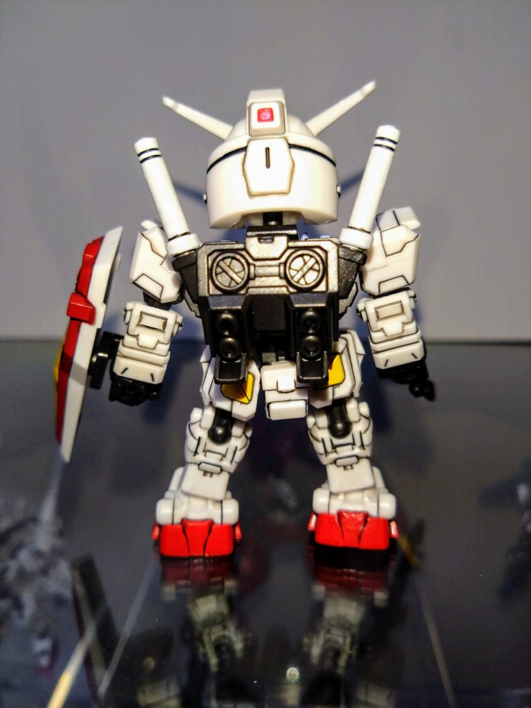 スミ入れはエナメル塗料のブラックです。