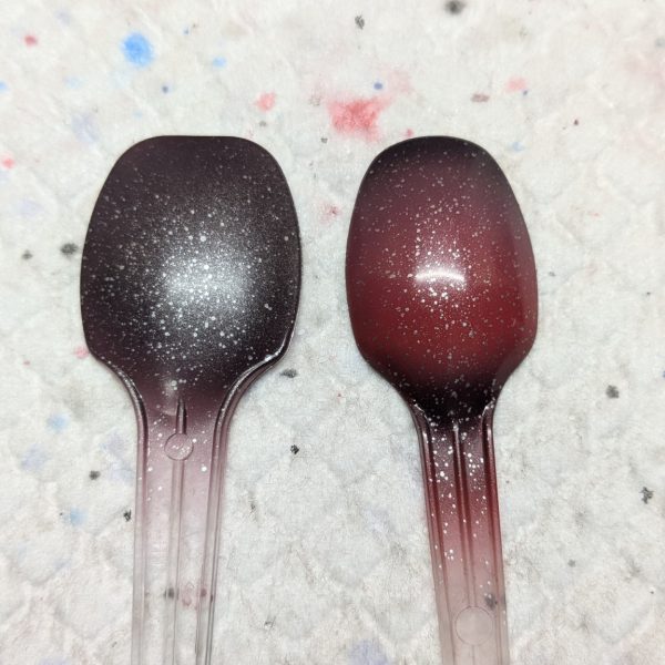 なるほど、、圧を下げると粒がでかくなる 不思議な現象だわん左 チョコレート右 あずき色 …制作が全然進みません😆信じられないぐらい色んなパターンを毎日試してはボツにしてます🤣（3枚目）