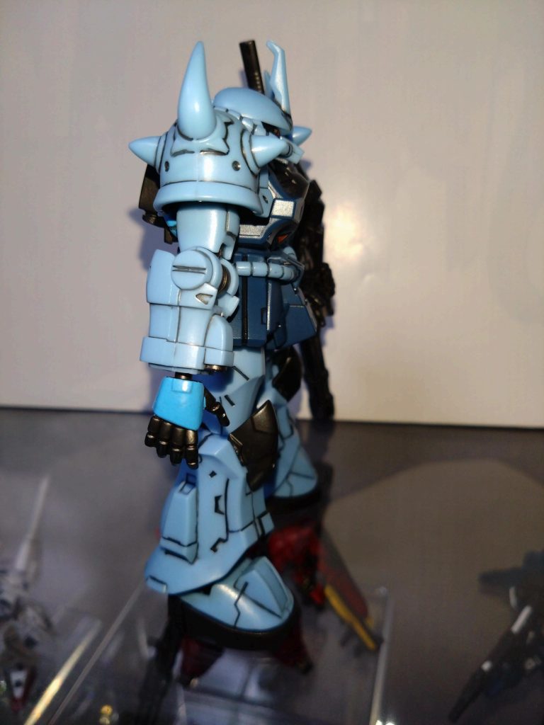 スミ入れはエナメル塗料のブラックです。