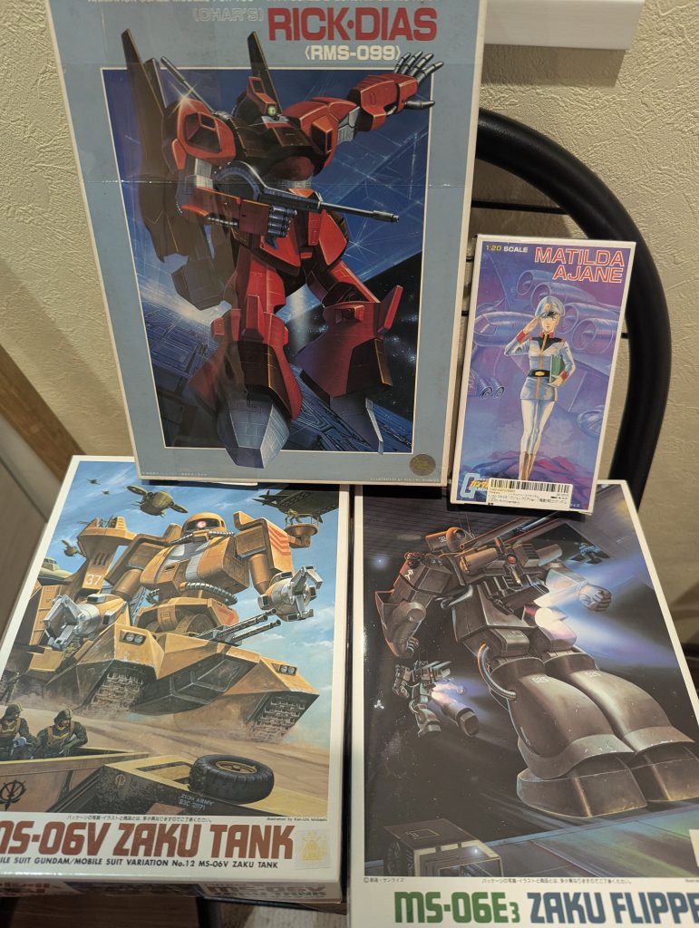 そして、今日はのうのうと静岡市の駿河屋本店で物色しておりました✨なんと旧キットの倉庫のような店舗Σ(゚Д゚)❗️マチルダ中尉も漏れなく捕獲っ🤤来年四半期の補給も万全でございますっヽ(´エ`)ノジーク・ジオン🐱