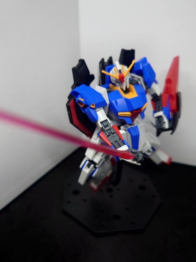 実はビームサーベル少し曲がってたんですよね。((((；°Д°))))けど振り下ろしてるみたいになって大丈夫でした(((o(*ﾟ▽ﾟ*)o)))