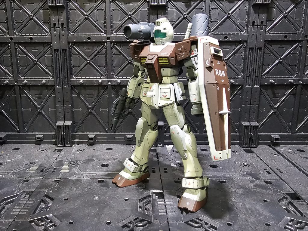 スジボリの細かなディテール追加とスピンブレードで穴を開けまくりましたw盾が1番のお気に入りです✨