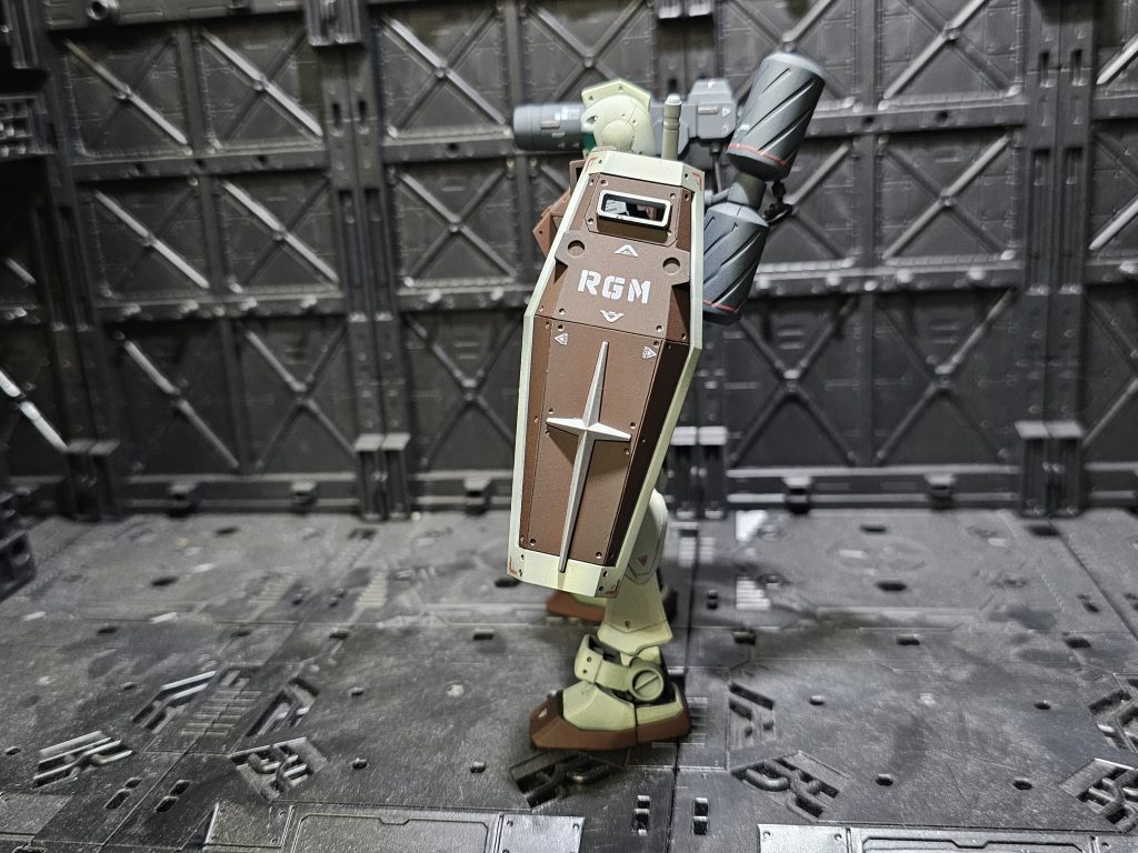 デカールはセ○アに売ってるエペクトシールを使用しましたがかなり汎用性の高い商品だと思いました 水転写式と違い、ドライデカールですが失敗しても100円なのでいくらでも使えるのが強みですね😁