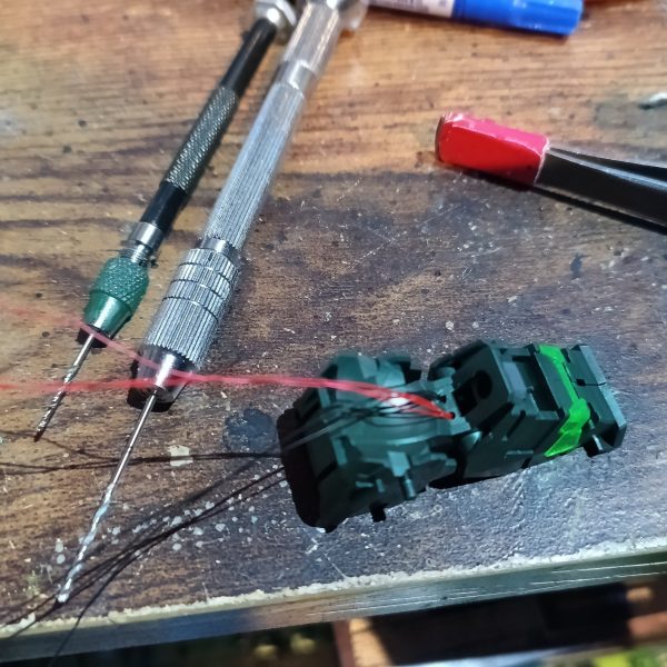 今回は台座を使うので足首からのスタートです☝️（6枚目）