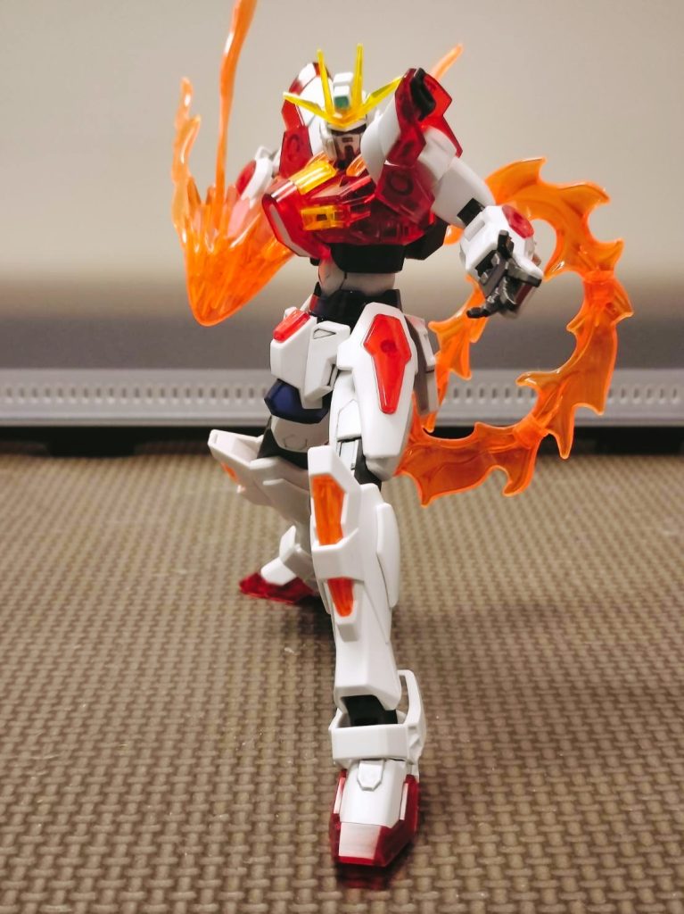 弱い力で綺麗に切れて、ヒケもでないし、クリアパーツも白化しない。ニッパーケチることなかれ