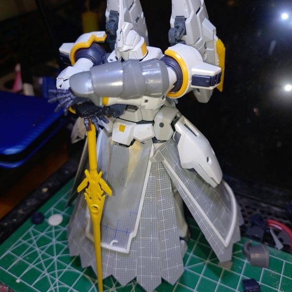 思いの外作業が捗って本体工作完了！後は武器等作れば鬼門の塗装(・ω・｀)年内完成は㍉だけどアナザーコン2作目投稿はイケるかも！？（2枚目）