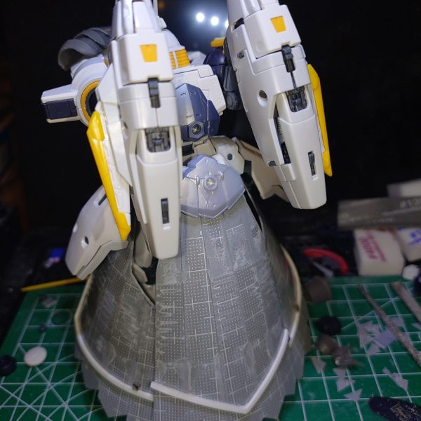 思いの外作業が捗って本体工作完了！後は武器等作れば鬼門の塗装(・ω・｀)年内完成は㍉だけどアナザーコン2作目投稿はイケるかも！？（3枚目）