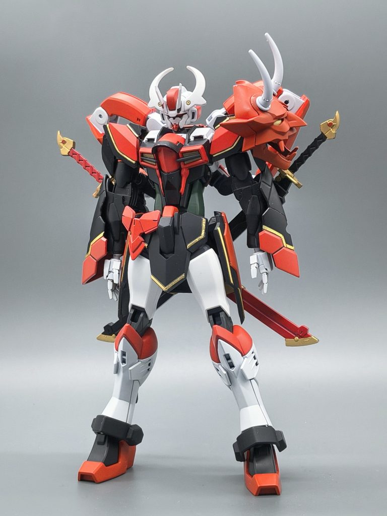 下半身を中心に、より全体のシルエットを寄せる改修をしました。