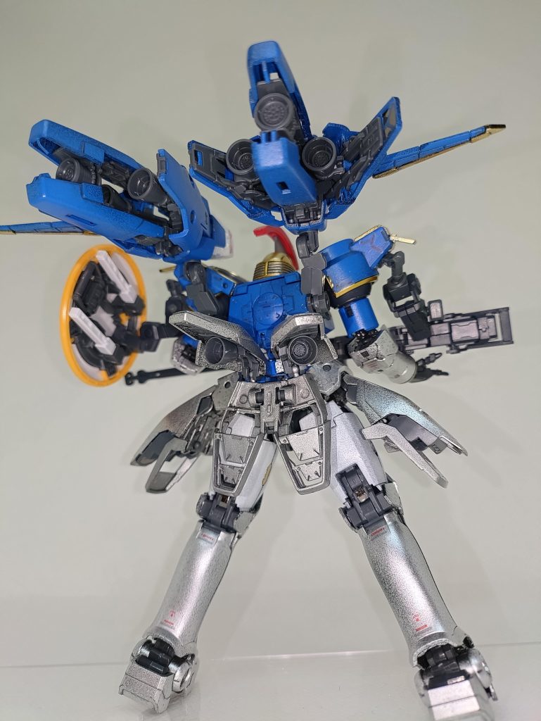 柔軟な関節、ポロリも少なく自重にも負けない保持力と満足度高過ぎでした！弄るのが勿体なく思えて差し替えで戻せるようにしましたwww