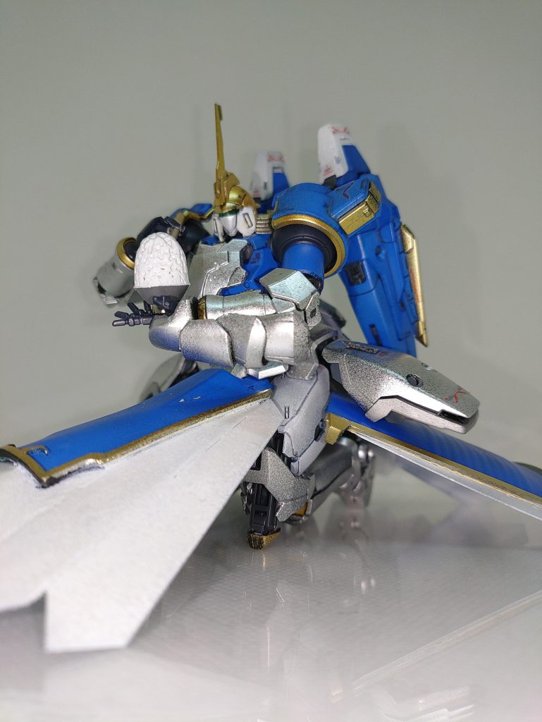 スカートが割と可動するので正座も可能❗️お茶碗は平手内に仕込んだネオジム磁石で持たせてるので落ちませんwww