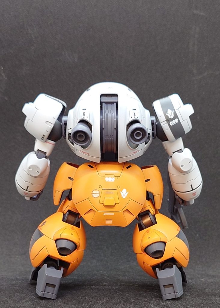 背面。もう少し内部フレームに色足せばよかったかな?でも鉄華団だしなぁ。ヘタしたらフレーム全部グレーにしてそうだし。というわけで地味めに。