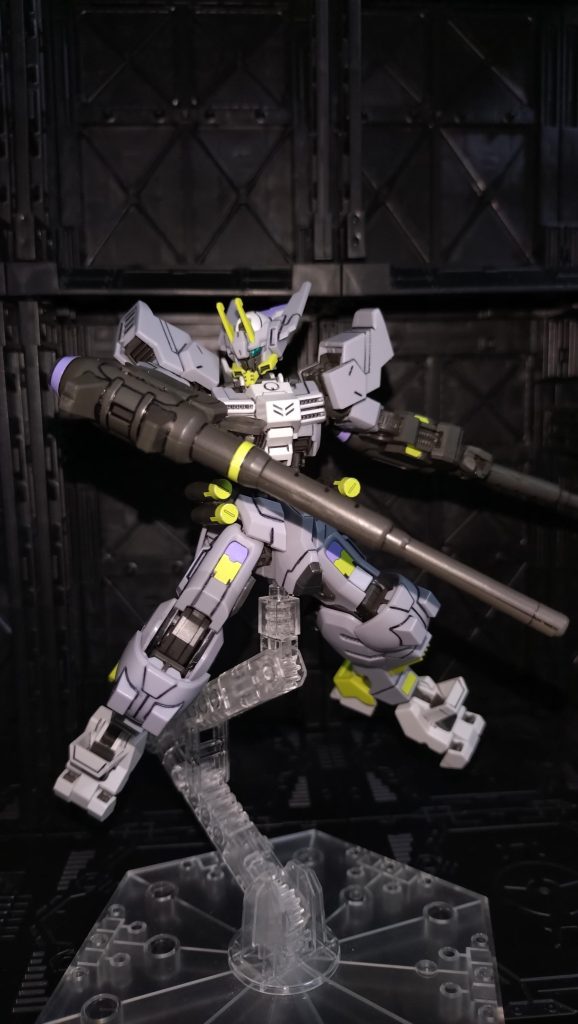 トンファー使うモビルスーツあんまりいないけどアスモデウスはダントツにカッコいい。