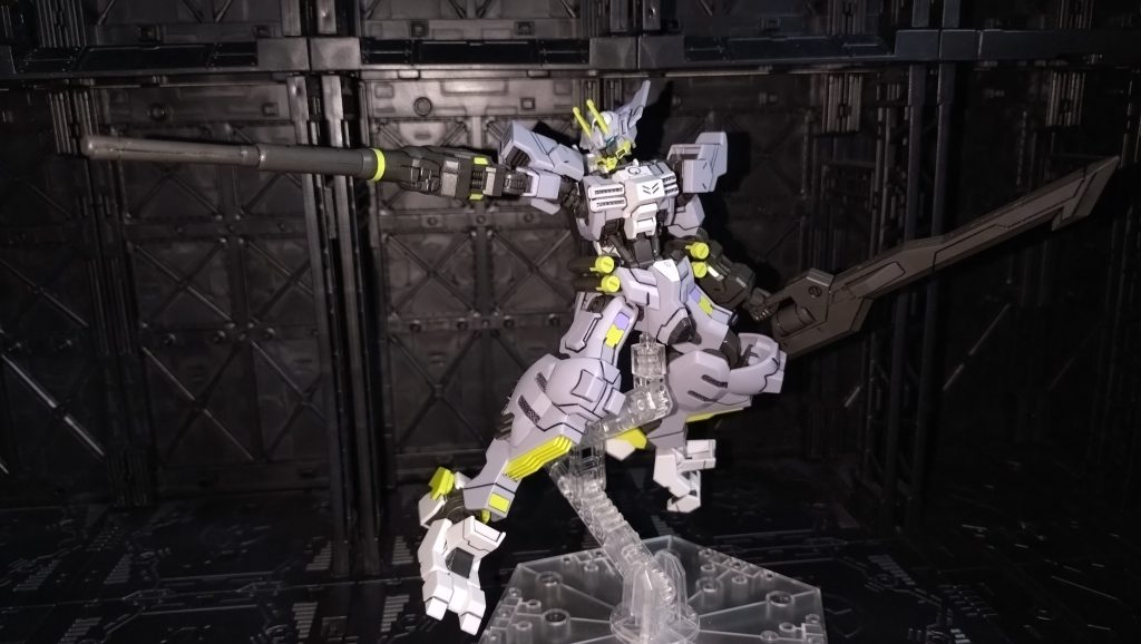 でっけえ大剣も装備できるのがカッコいいんだよなー