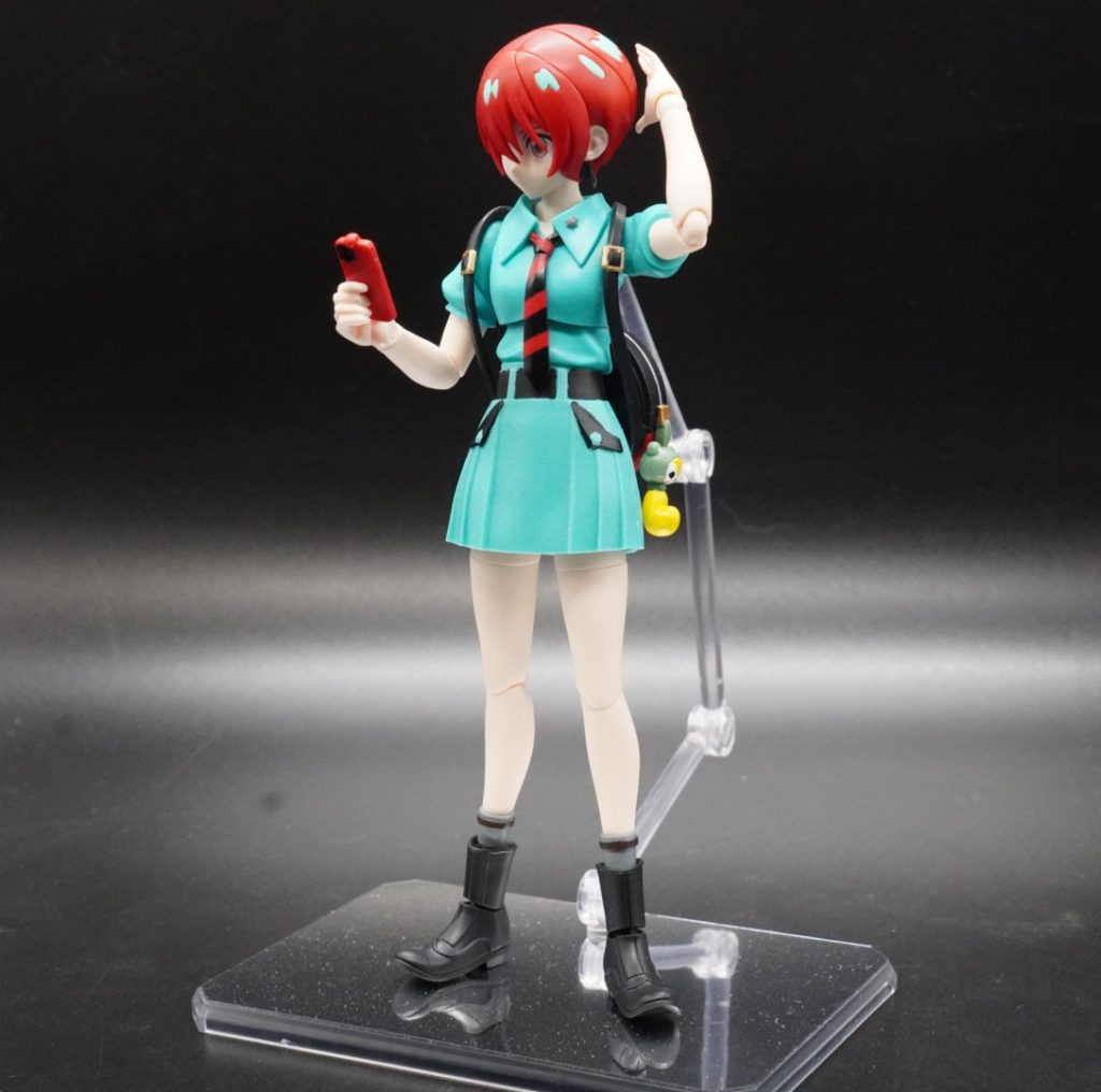 ネクタイは、適当にマスキングして、エアブラシで塗装です。