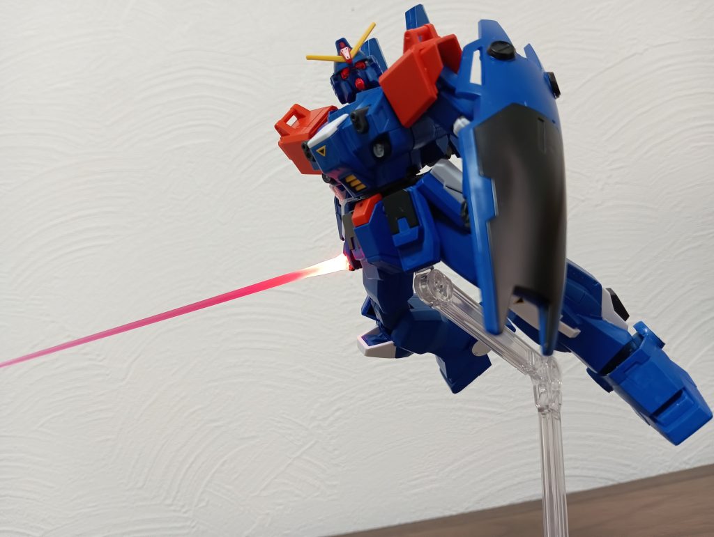 ブルーディスティニー3号機も新旧2つあるので、そのうち作ろうと思います。