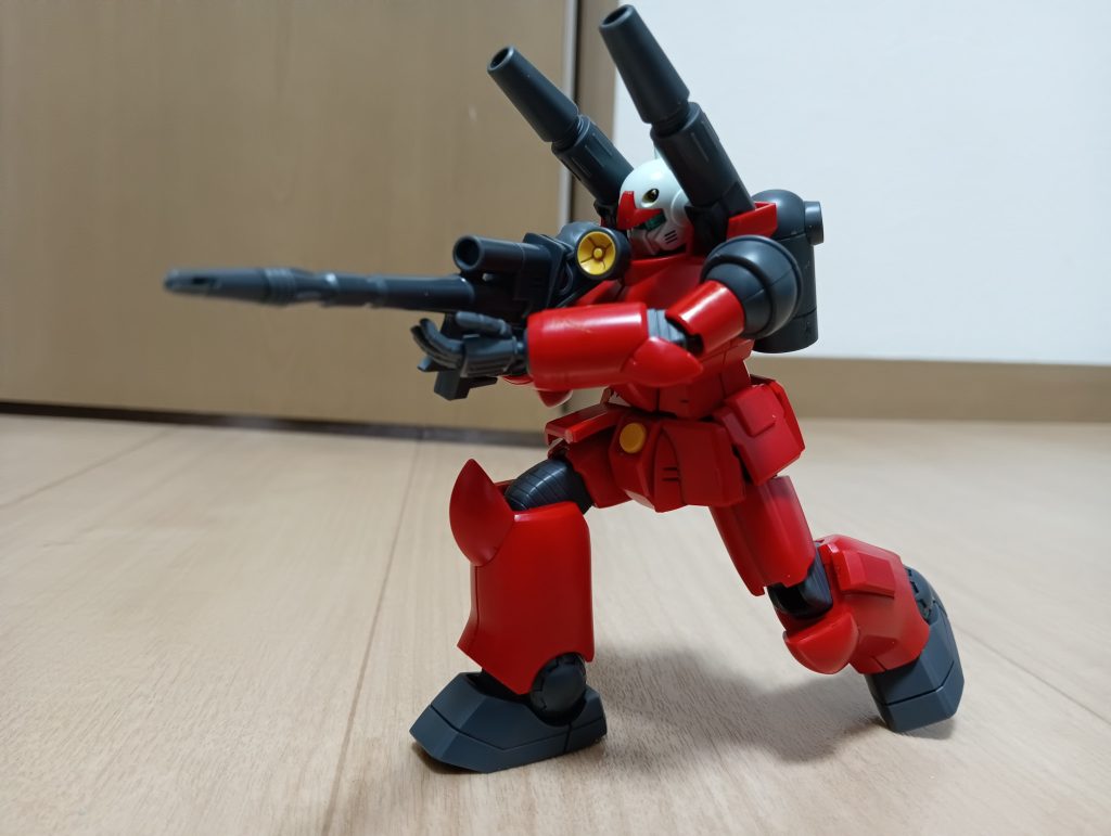 ライフルを両手持ちしてもカッコいいガンキャノンガンダムとガンキャノンを作ったので、こうなるとガンタンクもほしくなるのが罠ですよね