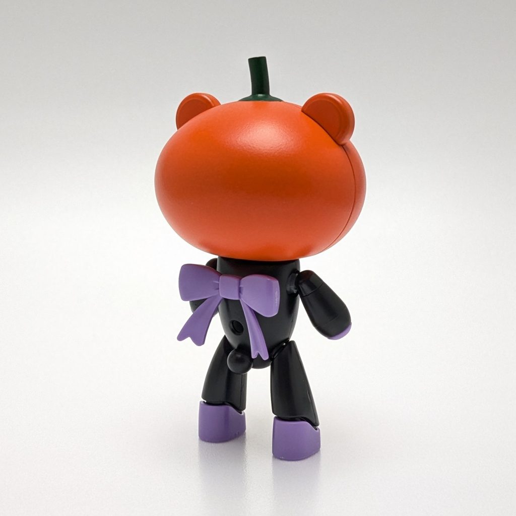 本体であるカボチャ頭は以前別の改造で頓挫してジャンクとなっていたパンダッガイのリサイクル。体は黒い三連プチッガイから拝借しました。いつか専用のボディを用意してあげたいところ。