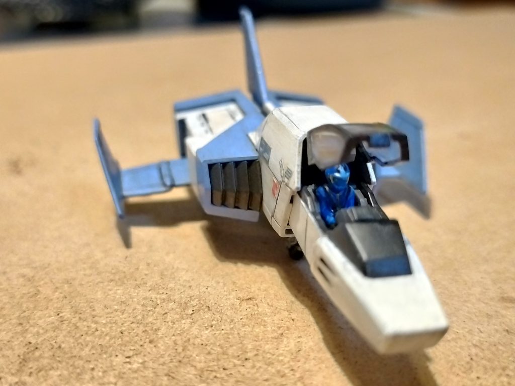 可動部はキャノピー以外は接着してコアブロックへの変形は出来なくしてあります