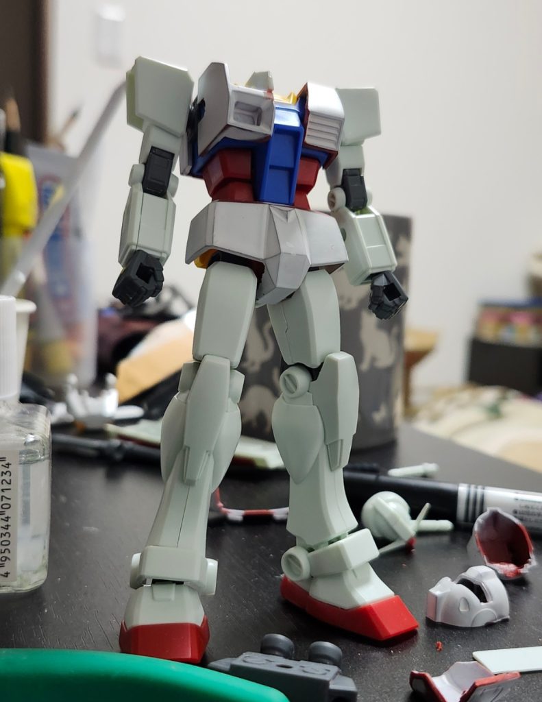 名前の通りジャンクで余ってたジムキャノンの頭部と胴体を切り貼りして作成しました！(キャノンは行方不明だったので撤廃....笑)