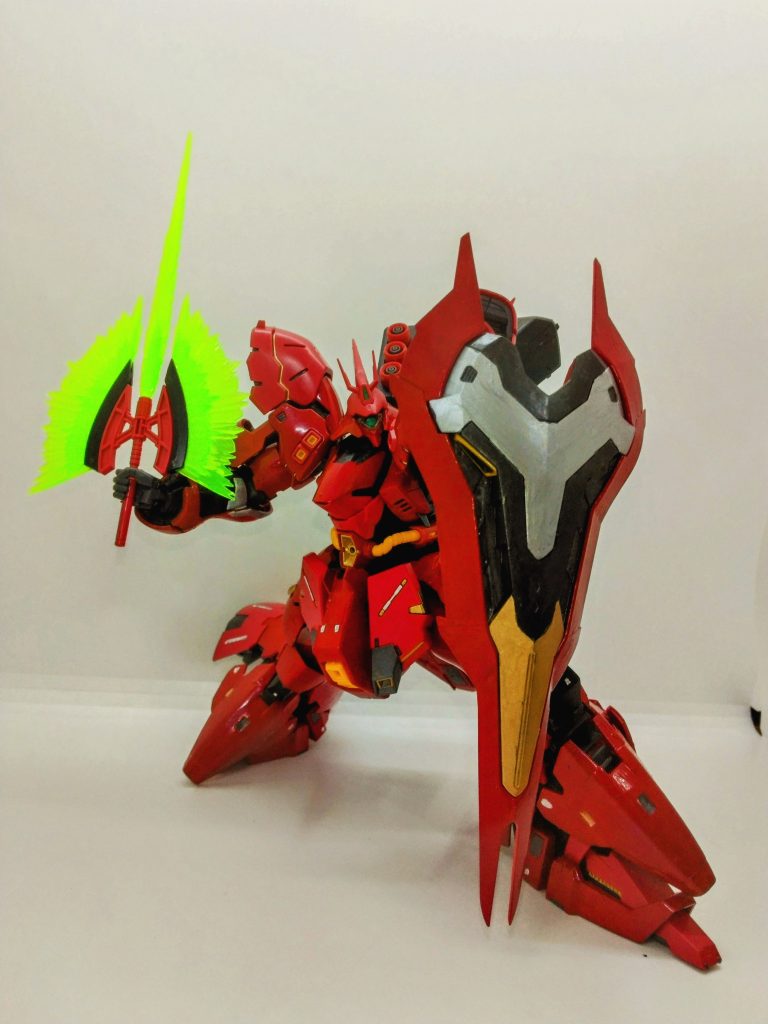 荘厳な雰囲気にしたくて差し色で金、銀、ガンメタを使っています