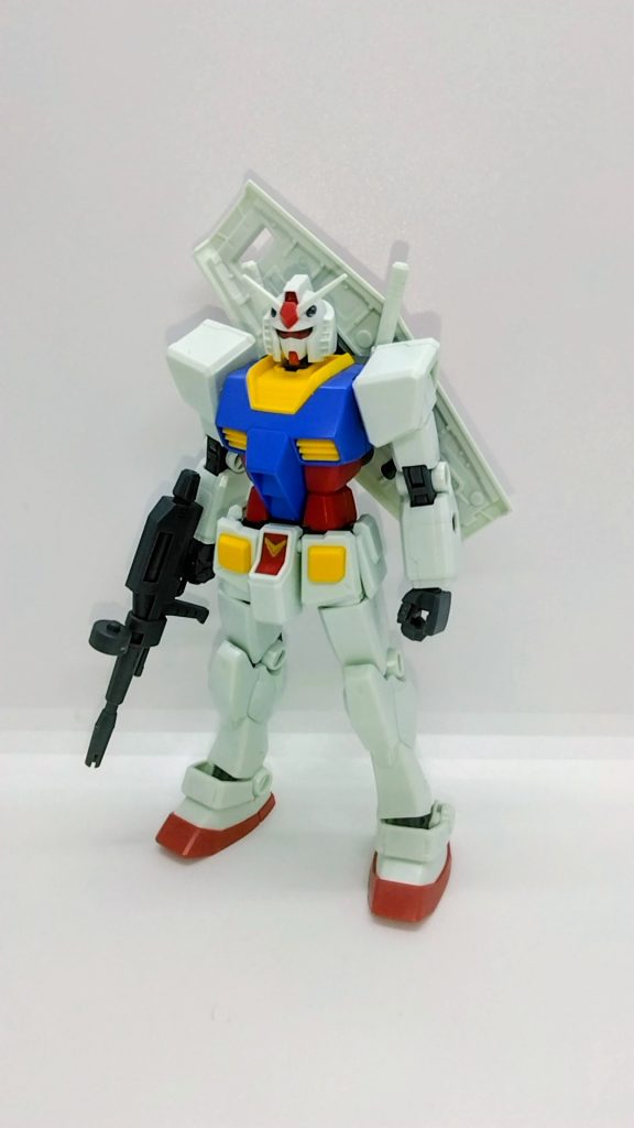 最後の4つ目はHGガンダム(revive)です初代ガンダムの無骨なカッコ良さを引き出す撮り方に挑戦してみました