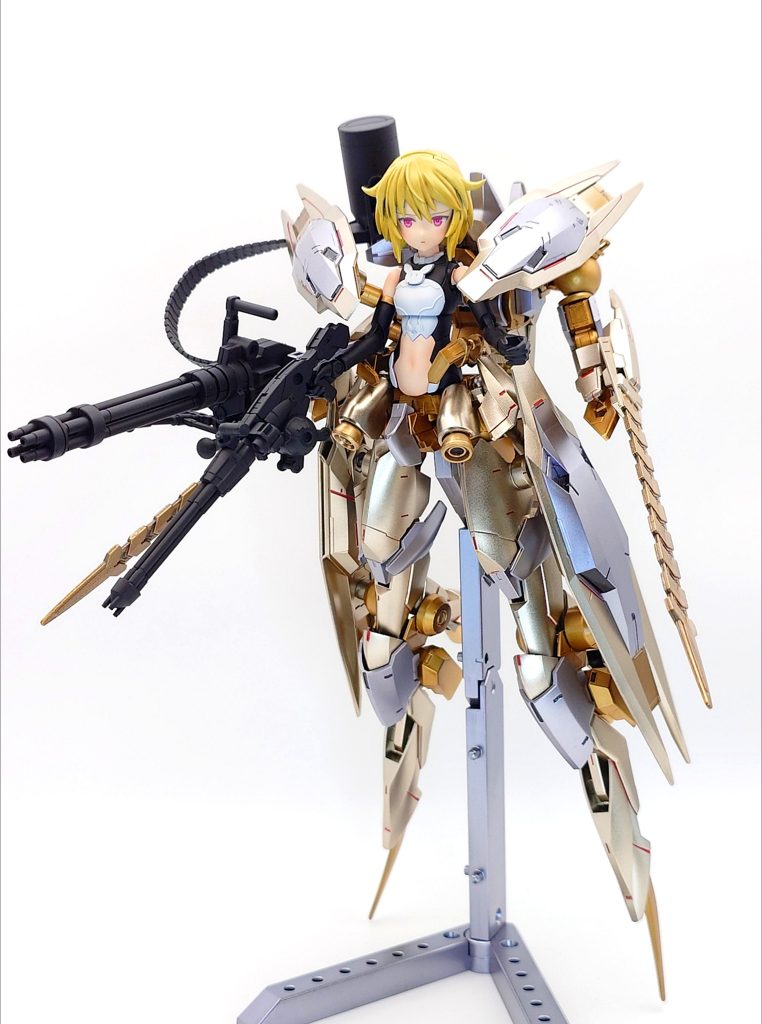 鉄血を見てないのですが、箱の写真を見た時にスリムでかっこいい! 30MSとミキシングしたい!って思いました☺️