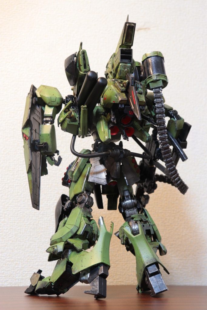 ジェガン–3枚目/制作者：ニンジンサウルス