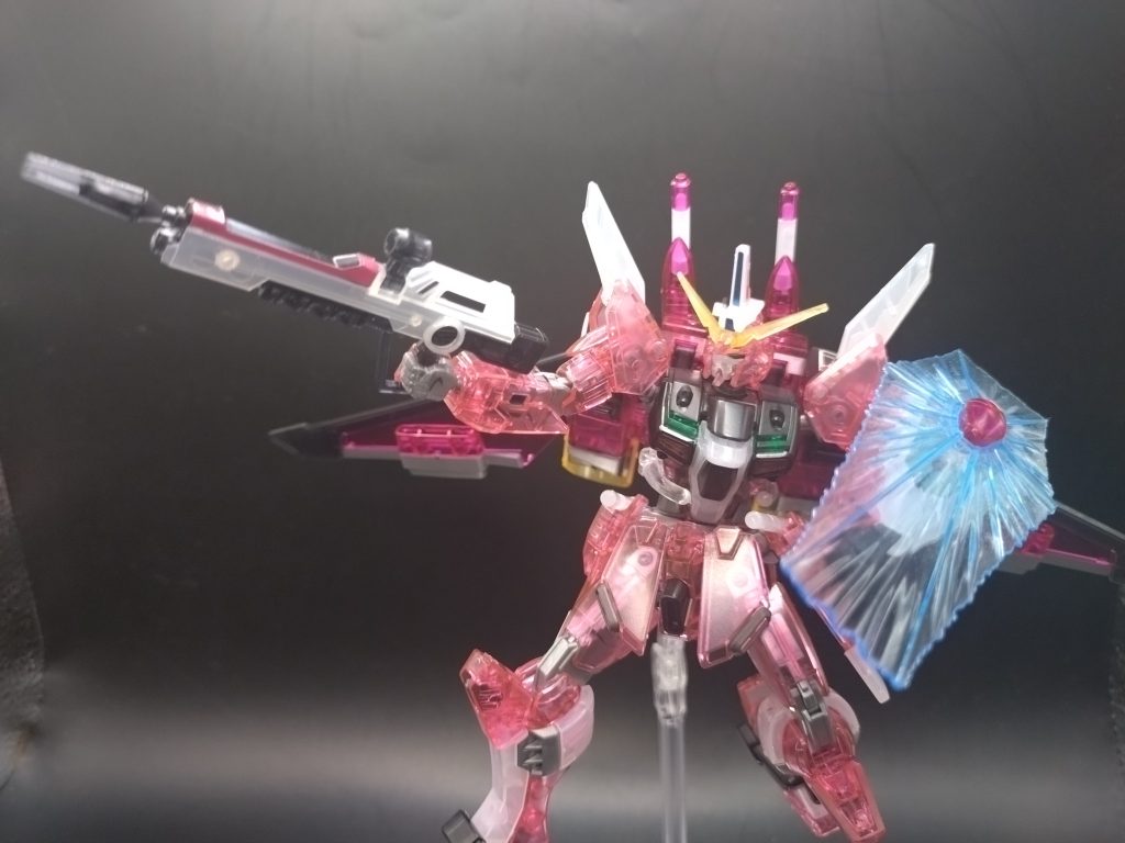 ビームシールドも中央付近にホワイト塗布を行っています。