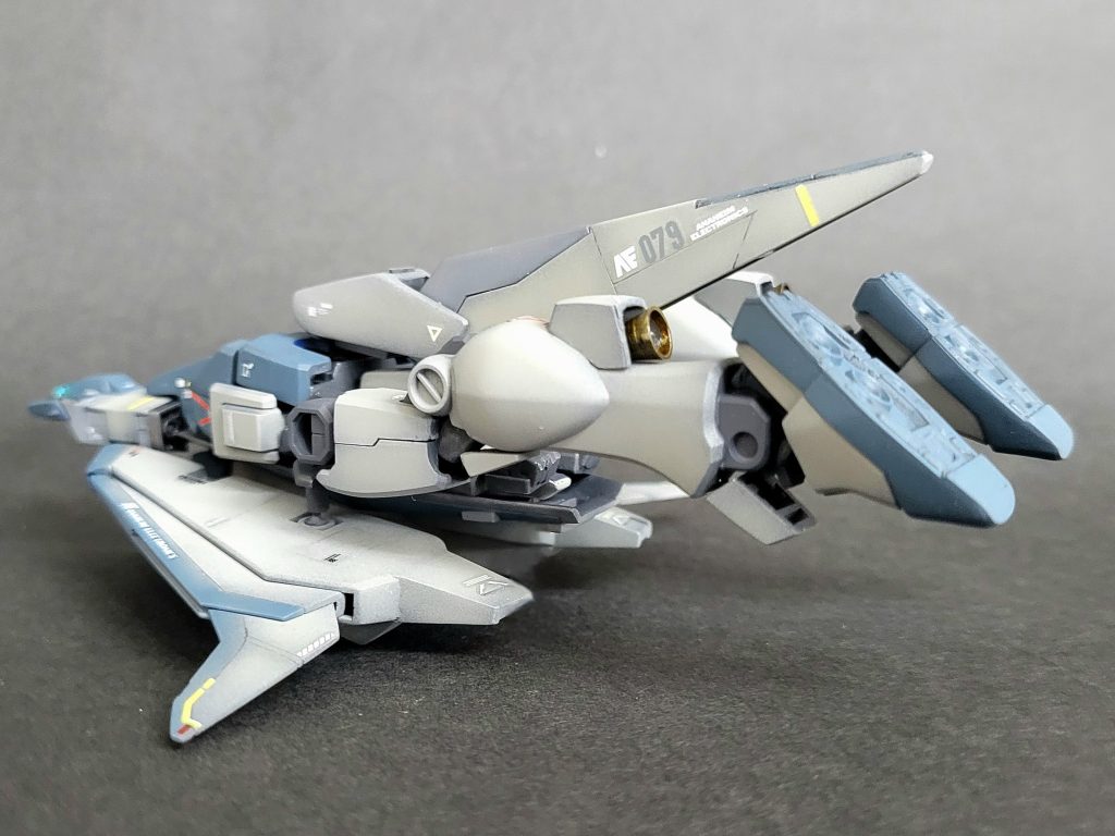 塗装メイングレー…タミヤ アクリル スカイグレー青…タミヤ アクリル ミディアムブルー関節、装甲裏側…タミヤ アクリル ジャーマングレー少しでも飛びそうな、ロービジカラーをイメージしました。