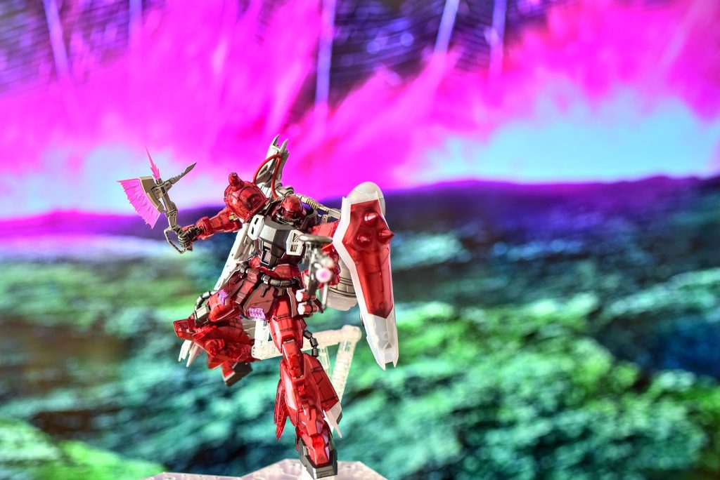 本年の投稿はこれにて最後となります。この１年たくさんの方にご覧いただき製作の励みになりました、ありがとうございました。また運営様におかれましては、紅白ガンプラ合戦と言う素晴らしい企画をありがとうございます。本当はもう１体完成させるつもりでしたが、来年に持ち越しです(gundam-kao5)それでは皆様良いお年を。