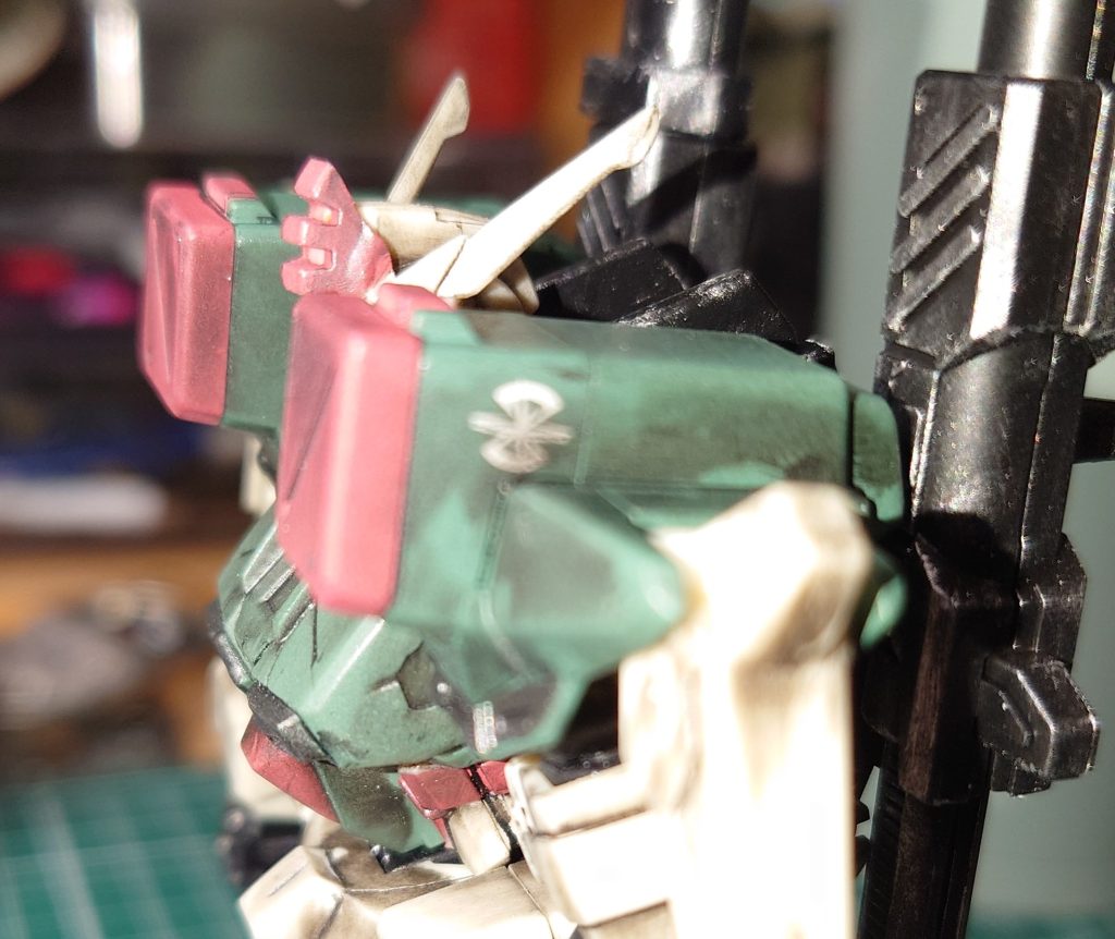 左にザフト紋章