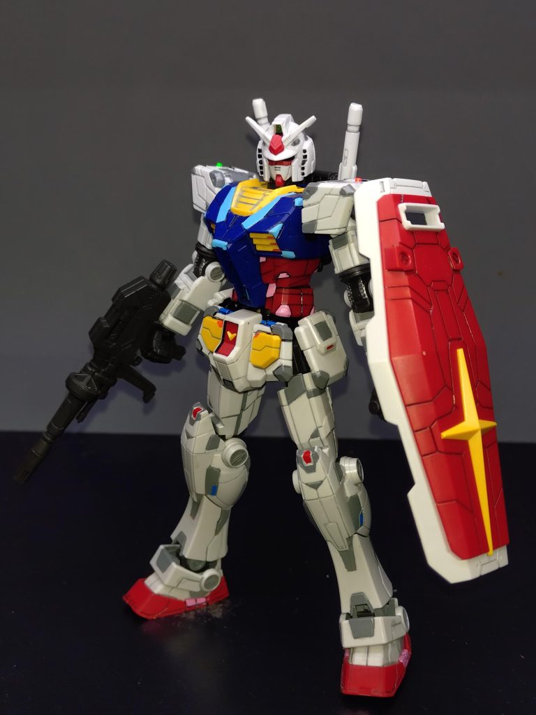 改造箇所は無し。こういう塗り方は古くはバーチャロン、最近はジークアクスを思い出しますね。結局、未だにグラスフェザー装備は買ってません。早く買わないとプレミアム価格になる…か？(笑)