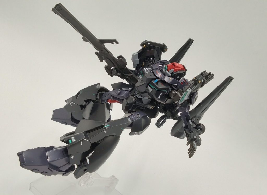 ガンマのパイロットはアーガマ級強襲巡洋艦（ソドンⅡ）のエゥーゴMS隊の緑髪の仮面男クワトロ・バジーナ大尉のマブ担当エグザベ・オリベ中尉であり、元ジオンのパイロットでクワトロ・バジーナ大尉から強い要望により宇宙世紀平和維持機構エゥーゴの所属今でもクワトロ大尉の無理難題を押し付けれても持ち前の操縦センスとNT能力でくぐりぬけてきた。なおソドンⅡの整備士長アストナージとは仲良よく悩みも聞いてくれる仲