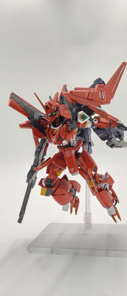 NERVが開発した新型サイコミュ搭載NT支援AIデバイス『ASUKA』はサイコミュの基礎機能をもち粒子サイズのAIデバイス・金属フレームに鋳込んだ、NT専用構造材である。前機のジークアクスのエンディミオンユニットをベースに関節・装甲材などにサイコミュ・チップ鋳込み思考教育型AI『ASUKA』がパイロットの操縦・サイコミュサポートの高密度・高追従性を飛躍的に向上した。ASUKAとパイロットのNTシンクロ率を高めると腕からビーム発生したり、飛行可能になったり想定外の能力を持つことができる。