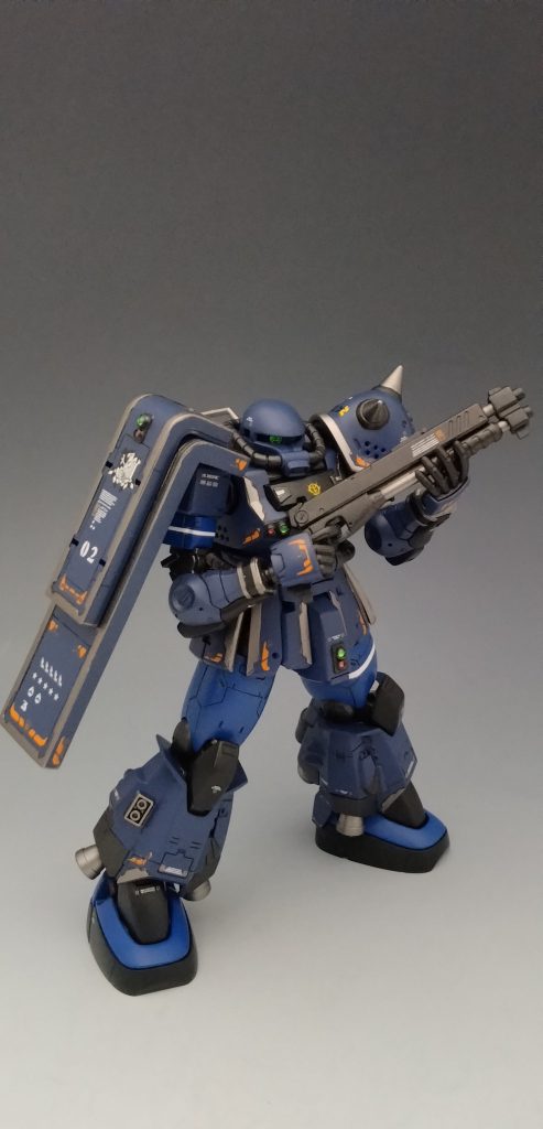 グフのヒートサーベルとケンプファーのショットガンを持たせてます。