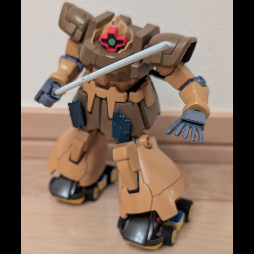 パッと見、足がラジコンになっているのは、そんなに違和感ないですね。両足操作は少し難しかったですが、ラジコン化自体は誰でも出来ると思います。