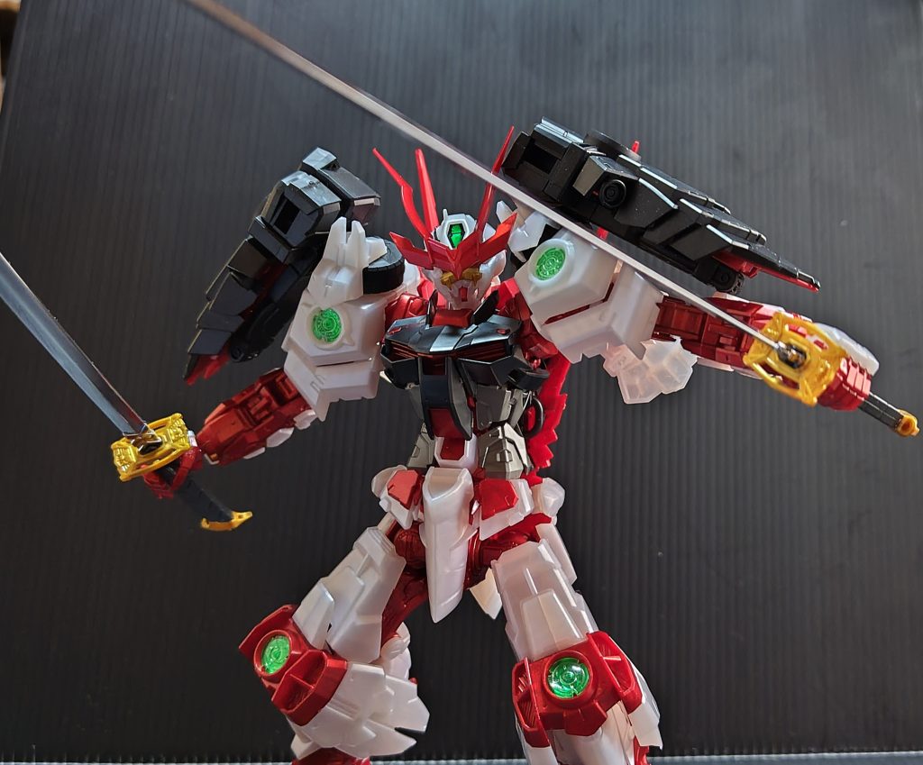 ガンダムベース限定 戦国アストレイ（メタリック）–4枚目/制作者：AKI