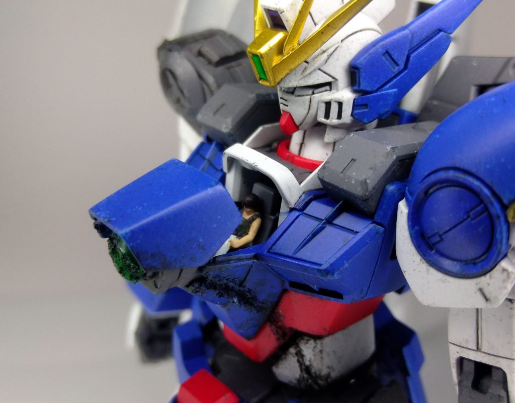 ヒイロも搭乗していますが、シートベルトの赤色を塗っていないのを撮影中に気付きました･･･😅