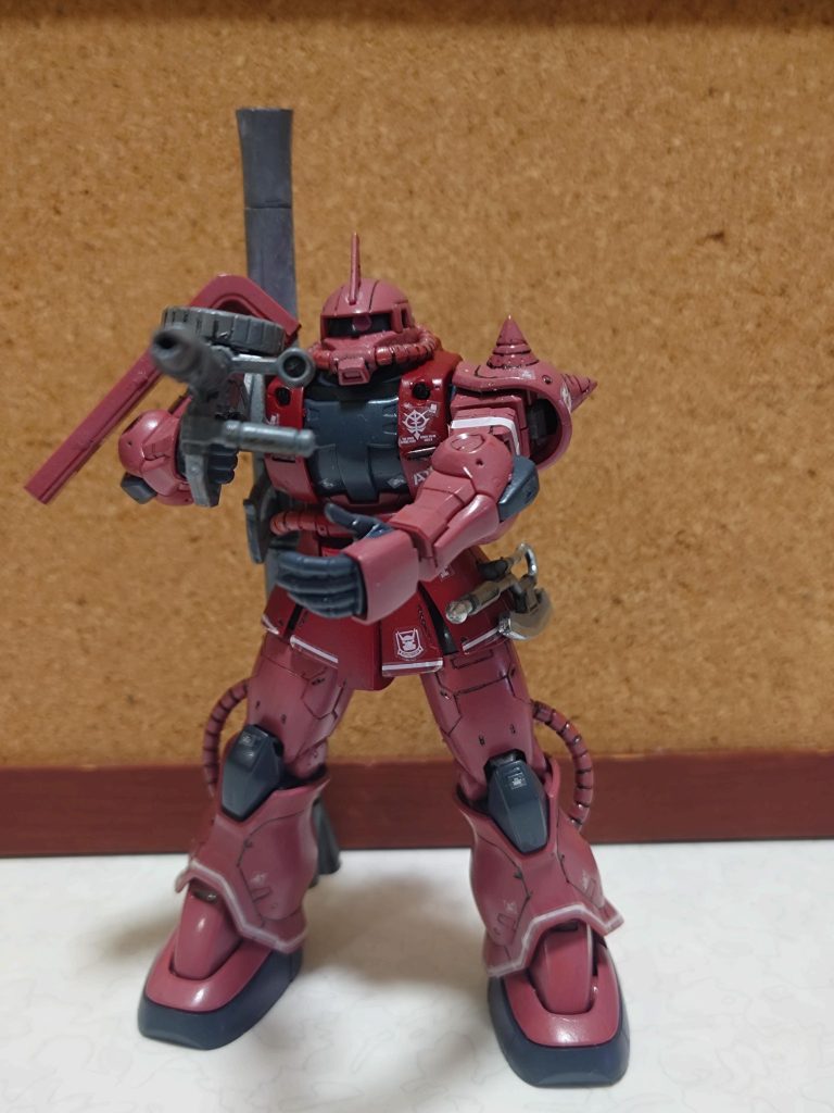 ステッカー貼りが老眼のオジサンには凄く難しい（小さすぎてどっちが上で下かが分からない）つや消しトップコートを塗って完成