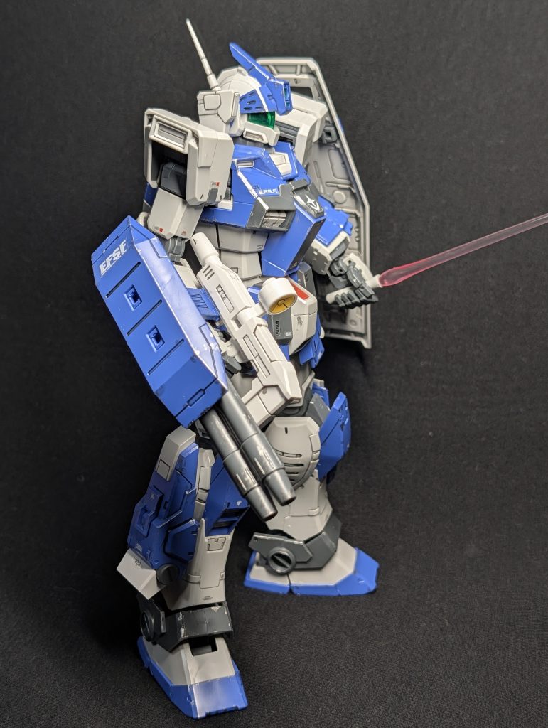 ブルーディスティニー3号機と同型の2連装ビームキャノンがカッコ良いです。