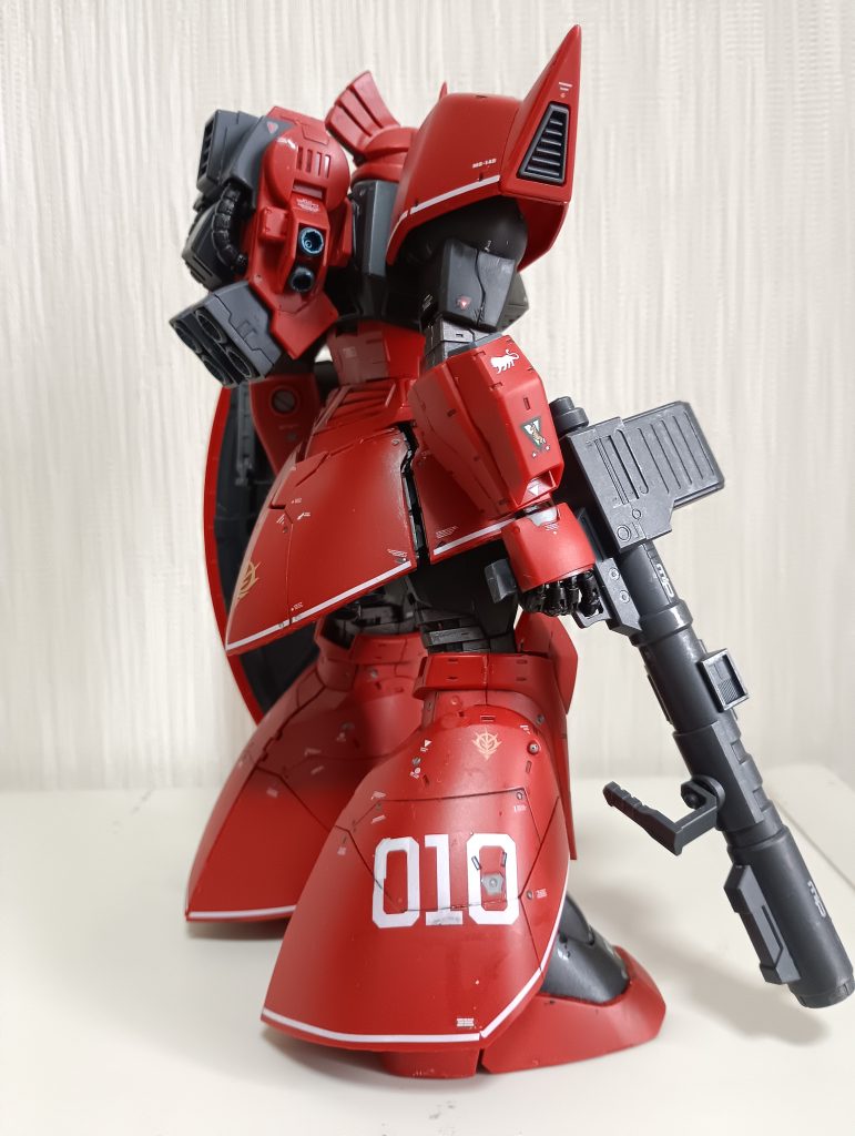 普通、そんな簡単に折れる？やっと完成というところで心も折れそうでした。また接着するハメになるかと動揺しましたが、今回は部品注文しました。(前回はどうにか修復する事しか頭になくて部品注文なんて気付きませんでした。)